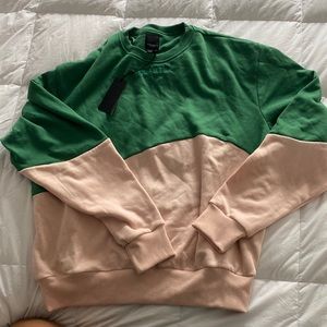 Brand new Men’s Twenty Montreal pullover sweatshirt.